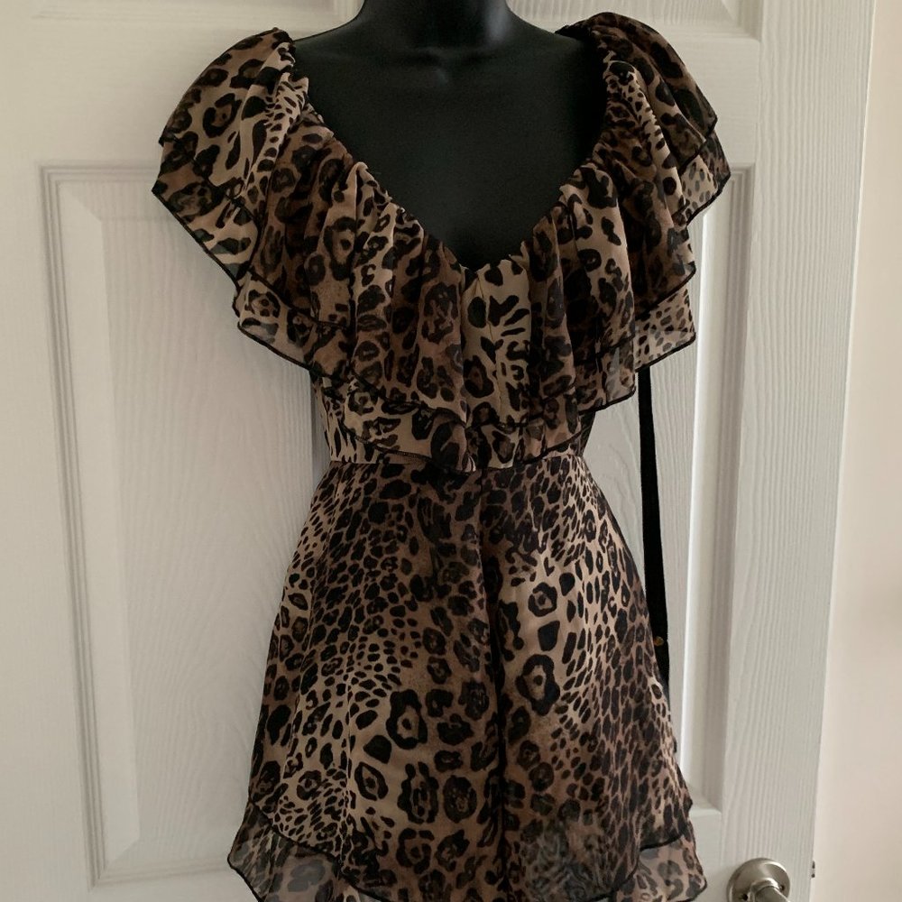 NWT PrettyLittleThing Women´s Romper, Size 4 - Picture 3 of 16